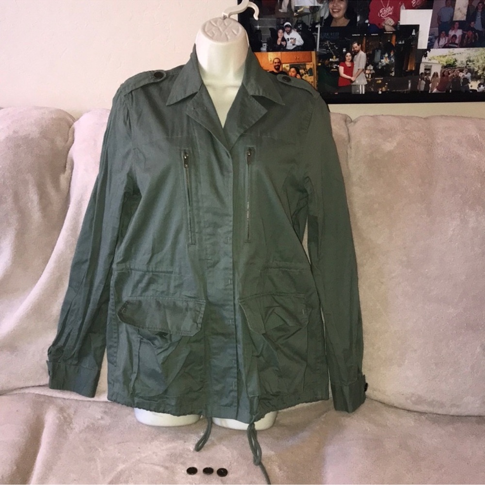 Love tree medium Women's Green Utility Jacket damaged